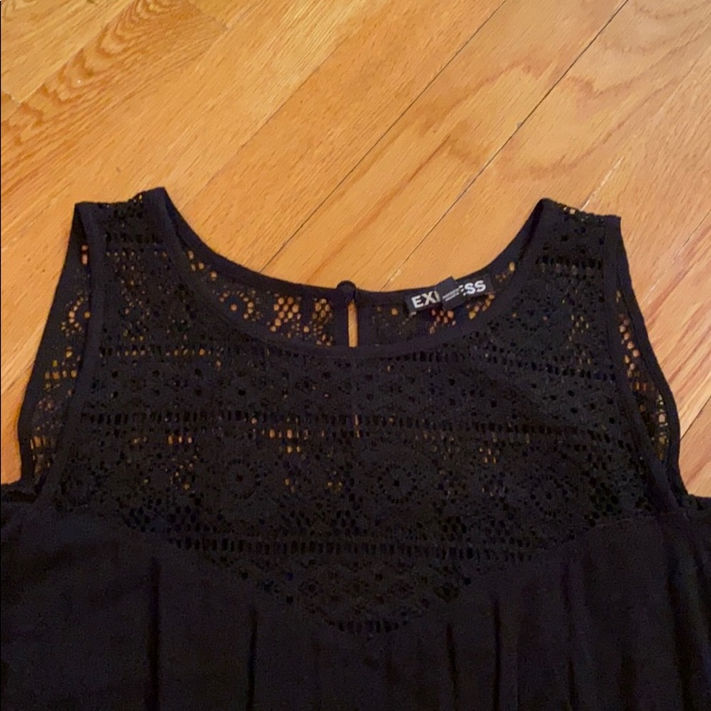 Express open shoulder top. - Picture 8 of 10